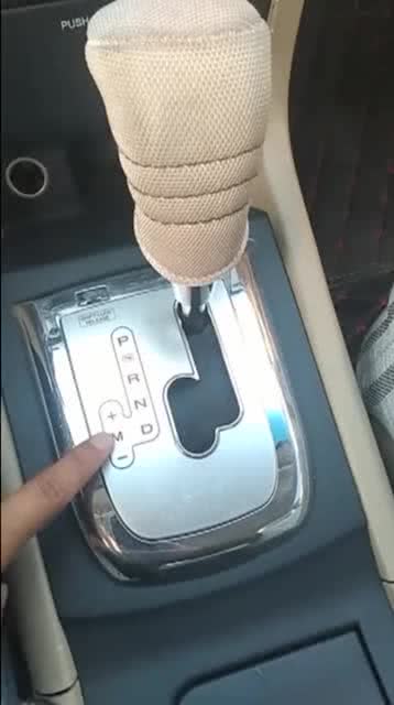 汽车缓慢加速多少合适