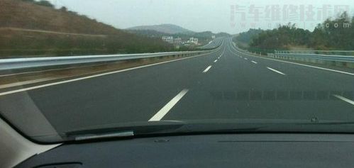 高速 汽车多少迈省油