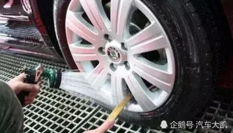 汽车多少公里有油泥